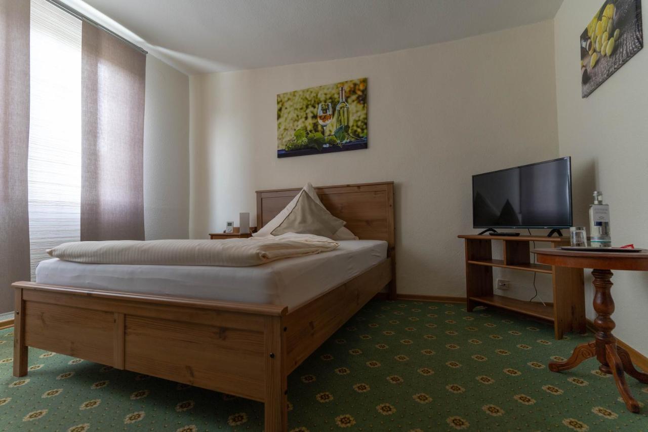 Weingut Stassen Hotel Oberheimbach Exterior photo